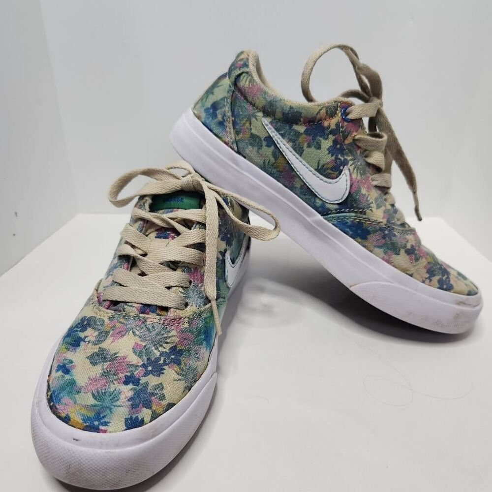 Nike Youth Multicolor Floral SB Charge Canvas Trainers Shoes Size 4Y